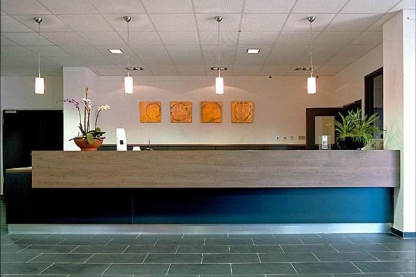 קרפן Overnight Tagungshotel Im Abz מראה חיצוני תמונה